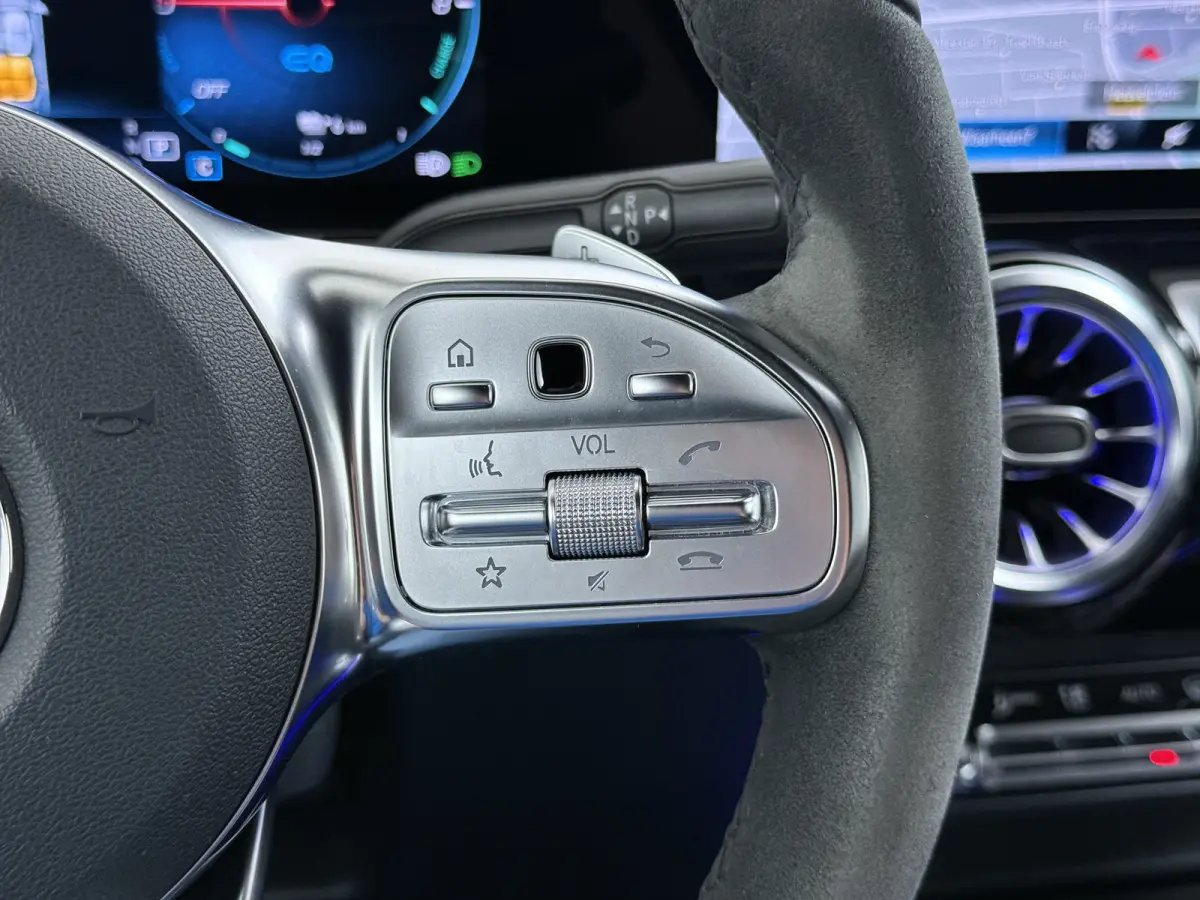 250e AMG // SoH 97,4% // Distronic // Headup // 360 Camera // MultiBeam // Keyless // 20" // Advanced Audio // Carplay