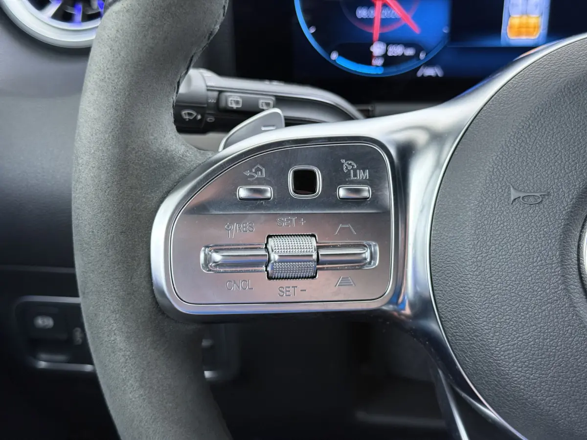 250e AMG // SoH 97,4% // Distronic // Headup // 360 Camera // MultiBeam // Keyless // 20" // Advanced Audio // Carplay