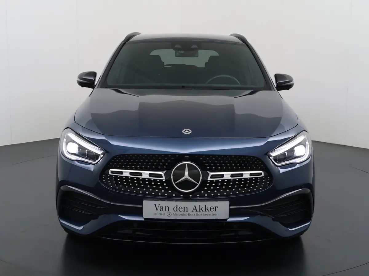 250e AMG // SoH 97,4% // Distronic // Headup // 360 Camera // MultiBeam // Keyless // 20" // Advanced Audio // Carplay