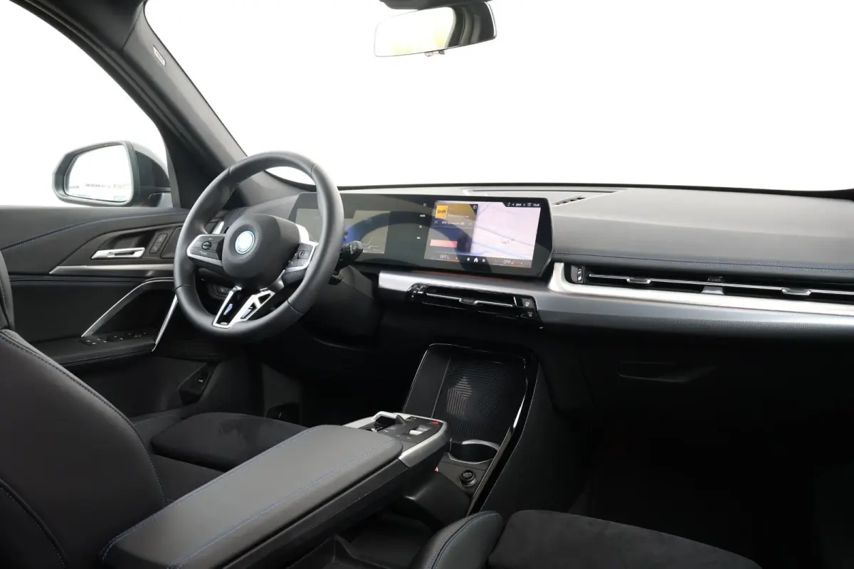 xDrive25e | SoH 100% | M-Sport Pakket | Achteruitrijcamera | Stoelverwarming Voor | Trekhaak | 18'' LM Dubbelspaak |