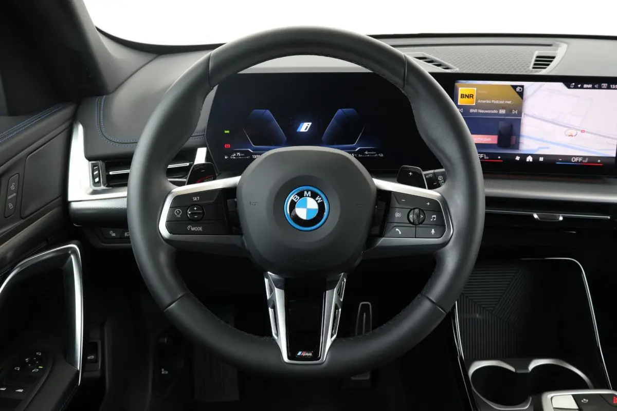 xDrive25e | SoH 100% | M-Sport Pakket | Achteruitrijcamera | Stoelverwarming Voor | Trekhaak | 18'' LM Dubbelspaak |