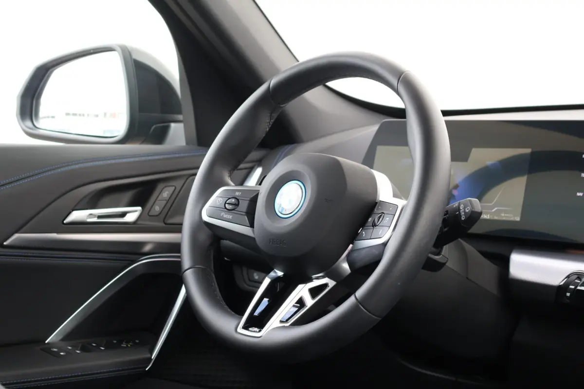 xDrive25e | SoH 100% | M-Sport Pakket | Achteruitrijcamera | Stoelverwarming Voor | Trekhaak | 18'' LM Dubbelspaak |