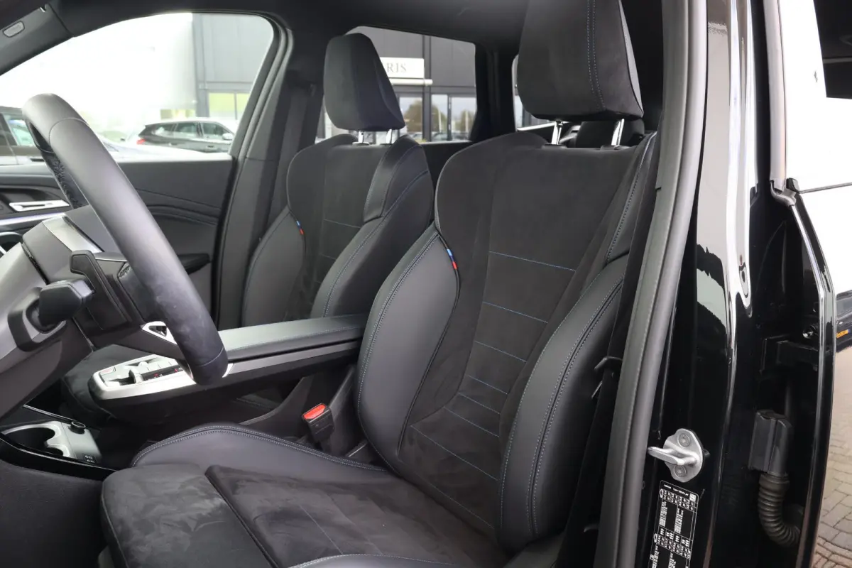 xDrive25e | SoH 100% | M-Sport Pakket | Achteruitrijcamera | Stoelverwarming Voor | Trekhaak | 18'' LM Dubbelspaak |