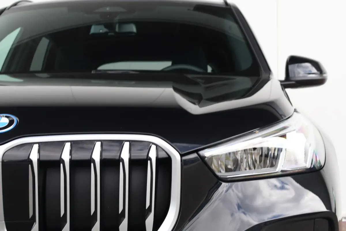 xDrive25e | SoH 100% | M-Sport Pakket | Achteruitrijcamera | Stoelverwarming Voor | Trekhaak | 18'' LM Dubbelspaak |