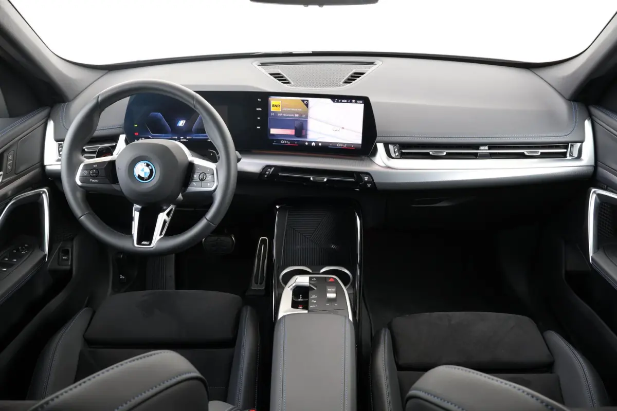 xDrive25e | SoH 100% | M-Sport Pakket | Achteruitrijcamera | Stoelverwarming Voor | Trekhaak | 18'' LM Dubbelspaak |