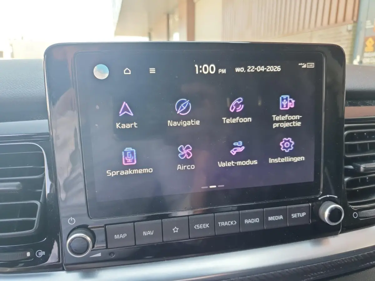 1.0 T-GDi MHEV GT-Line | GT-Line uitstraling | 17” lichtmetalen GT-Line velgen | Stoel- en Stuurverwarming | Cruise Control | Climate Control | Navigatie |