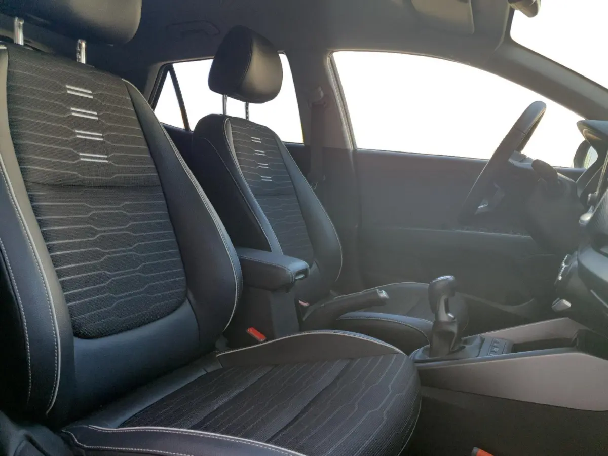 1.0 T-GDi MHEV GT-Line | GT-Line uitstraling | 17” lichtmetalen GT-Line velgen | Stoel- en Stuurverwarming | Cruise Control | Climate Control | Navigatie |