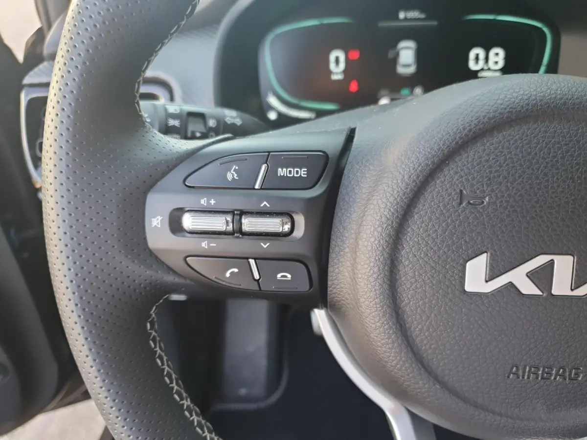 1.0 T-GDi MHEV GT-Line | GT-Line uitstraling | 17” lichtmetalen GT-Line velgen | Stoel- en Stuurverwarming | Cruise Control | Climate Control | Navigatie |