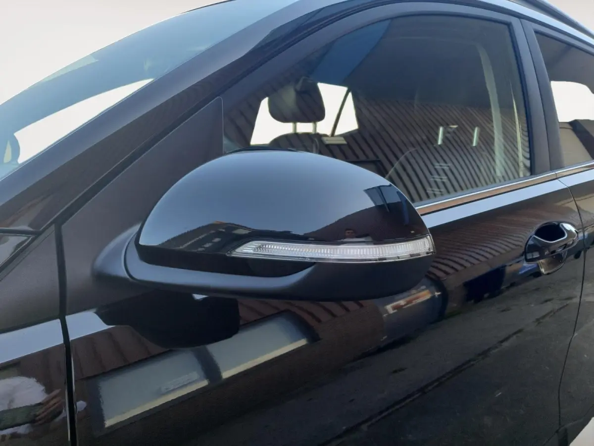1.0 T-GDi MHEV GT-Line | GT-Line uitstraling | 17” lichtmetalen GT-Line velgen | Stoel- en Stuurverwarming | Cruise Control | Climate Control | Navigatie |