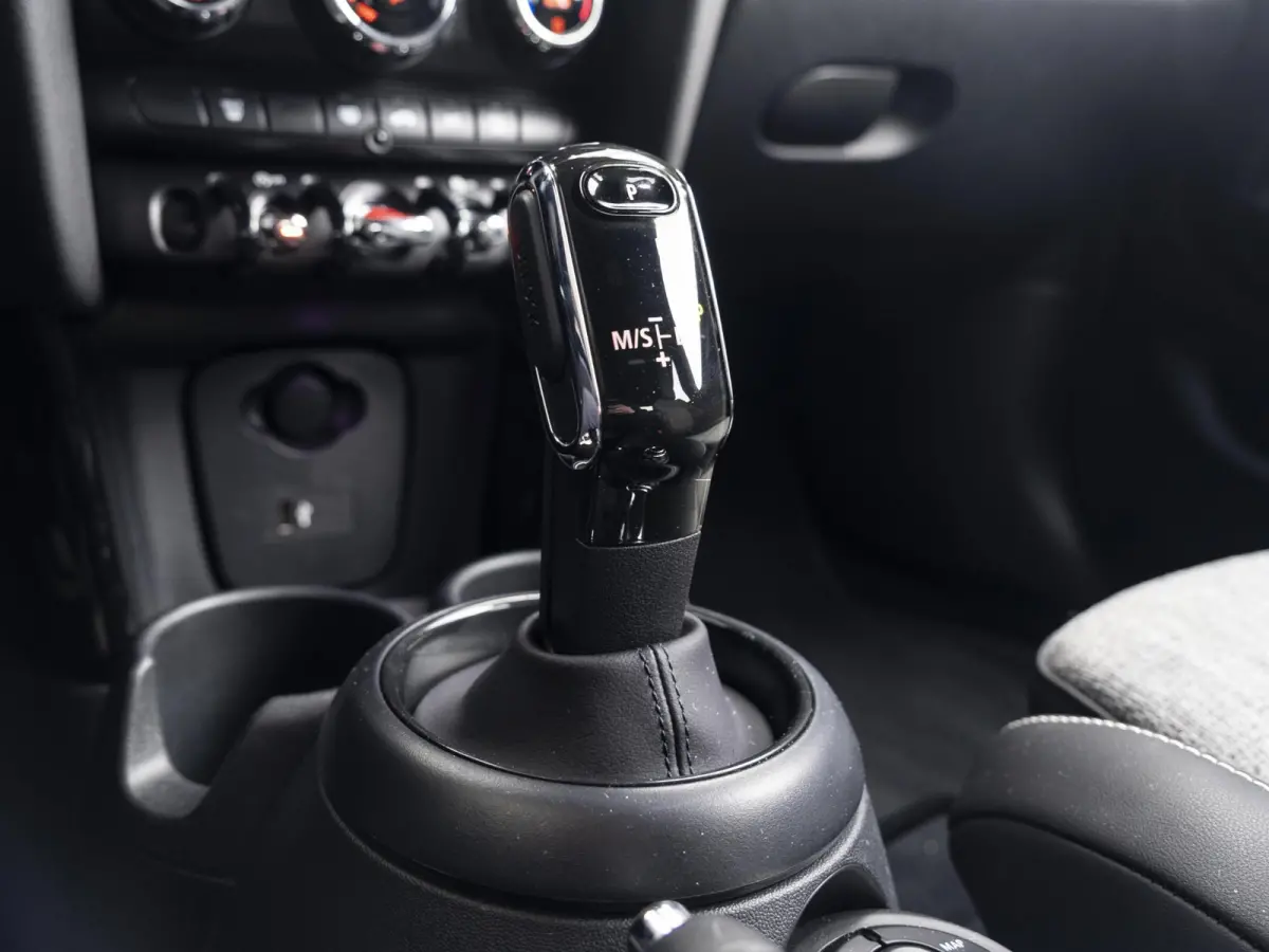 Cooper Classic + Comfort Plus + Piano Black Exterieur