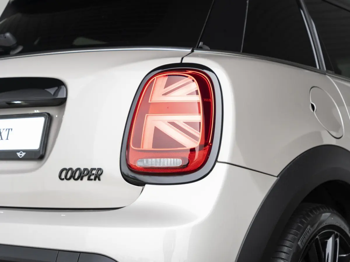 Cooper Classic + Comfort Plus + Piano Black Exterieur