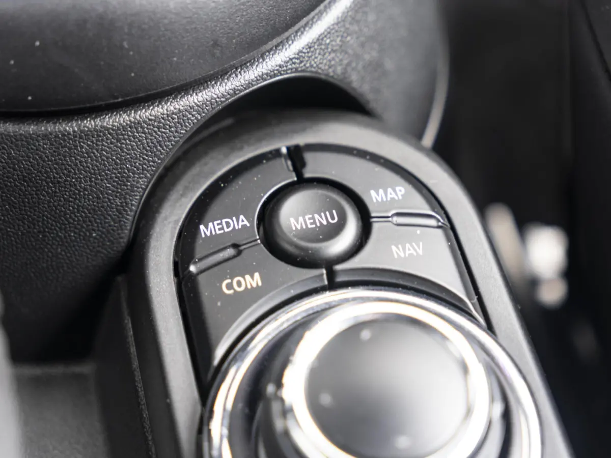 Cooper Classic + Comfort Plus + Piano Black Exterieur