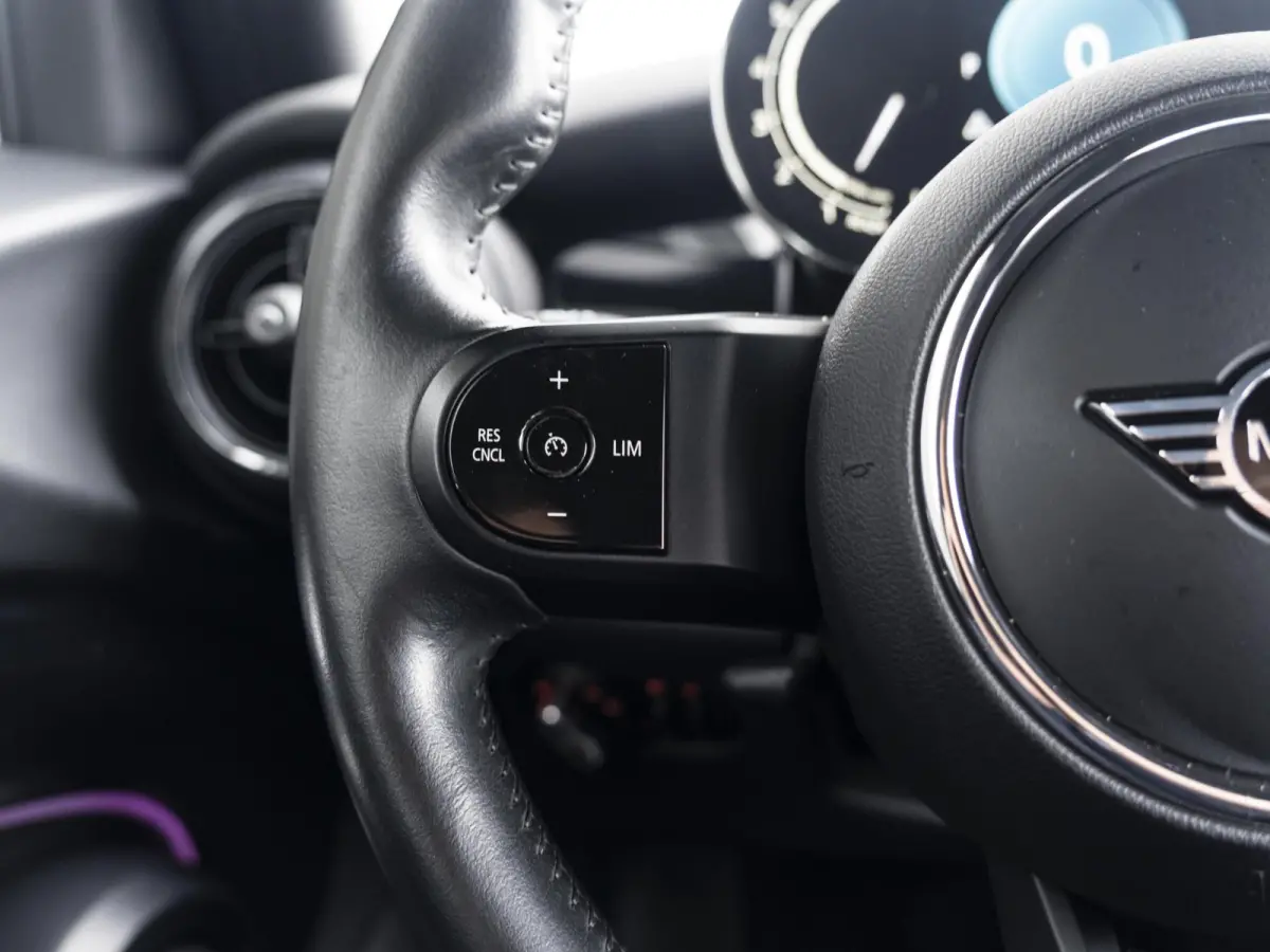 Cooper Classic + Comfort Plus + Piano Black Exterieur