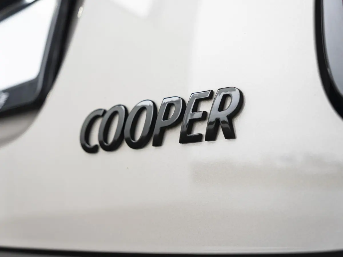 Cooper Classic + Comfort Plus + Piano Black Exterieur