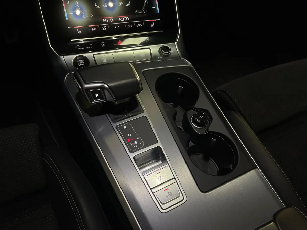 55 TFSI e quattro Competition 19"/SOH 97%/Aero Pakket/Trekhaak/Stoelverwarming + memory/Adaptieve cruise/Keyless/Camera/Matrix LED