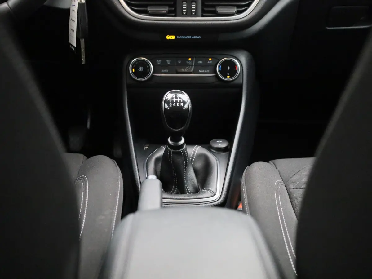 1.0 EcoBoost Hybrid Titanium | Apple Carplay/Android Auto | Cruise Control | Navigatie | Parkeersensoren | Bluetooth |