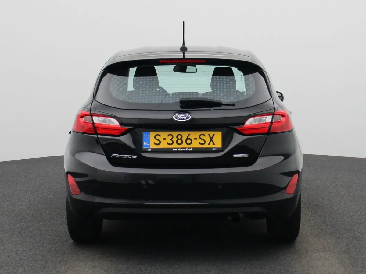 1.0 EcoBoost Hybrid Titanium | Apple Carplay/Android Auto | Cruise Control | Navigatie | Parkeersensoren | Bluetooth |