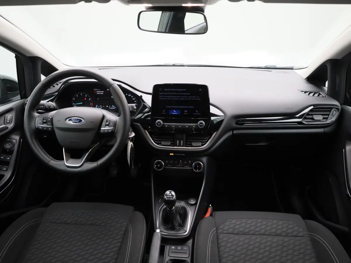 1.0 EcoBoost Hybrid Titanium | Apple Carplay/Android Auto | Cruise Control | Navigatie | Parkeersensoren | Bluetooth |