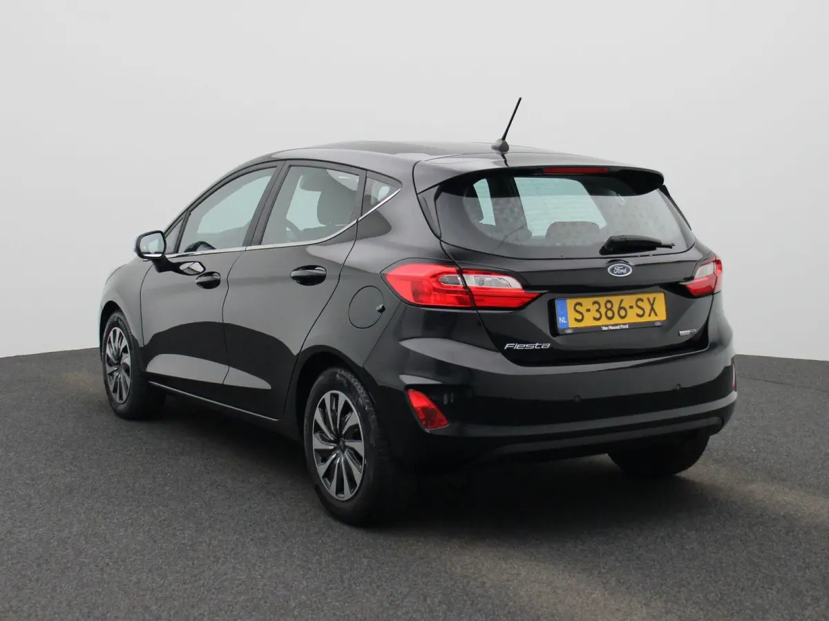 1.0 EcoBoost Hybrid Titanium | Apple Carplay/Android Auto | Cruise Control | Navigatie | Parkeersensoren | Bluetooth |