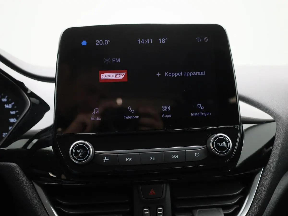 1.0 EcoBoost Hybrid Titanium | Apple Carplay/Android Auto | Cruise Control | Navigatie | Parkeersensoren | Bluetooth |