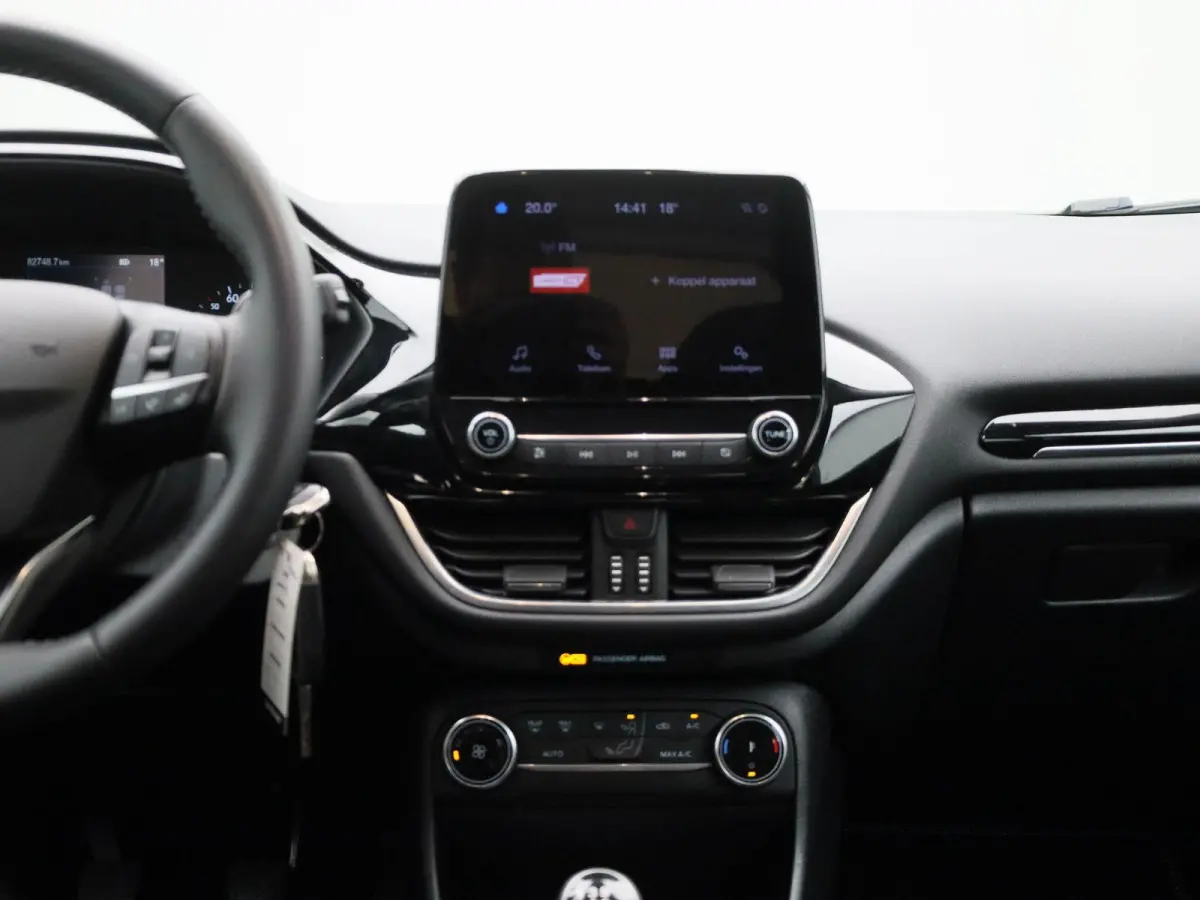 1.0 EcoBoost Hybrid Titanium | Apple Carplay/Android Auto | Cruise Control | Navigatie | Parkeersensoren | Bluetooth |