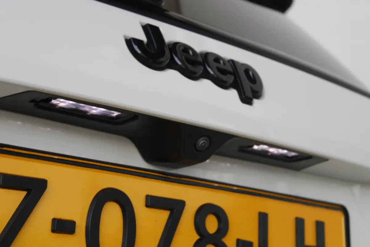 1.5T e-Hybrid S | Lederen bekleding | Schuif-kanteldak | Premium audio | Camera | Navigatie