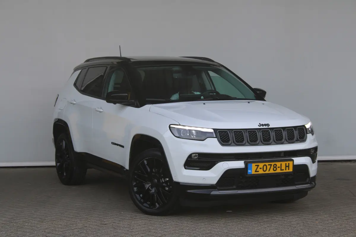 1.5T e-Hybrid S | Lederen bekleding | Schuif-kanteldak | Premium audio | Camera | Navigatie