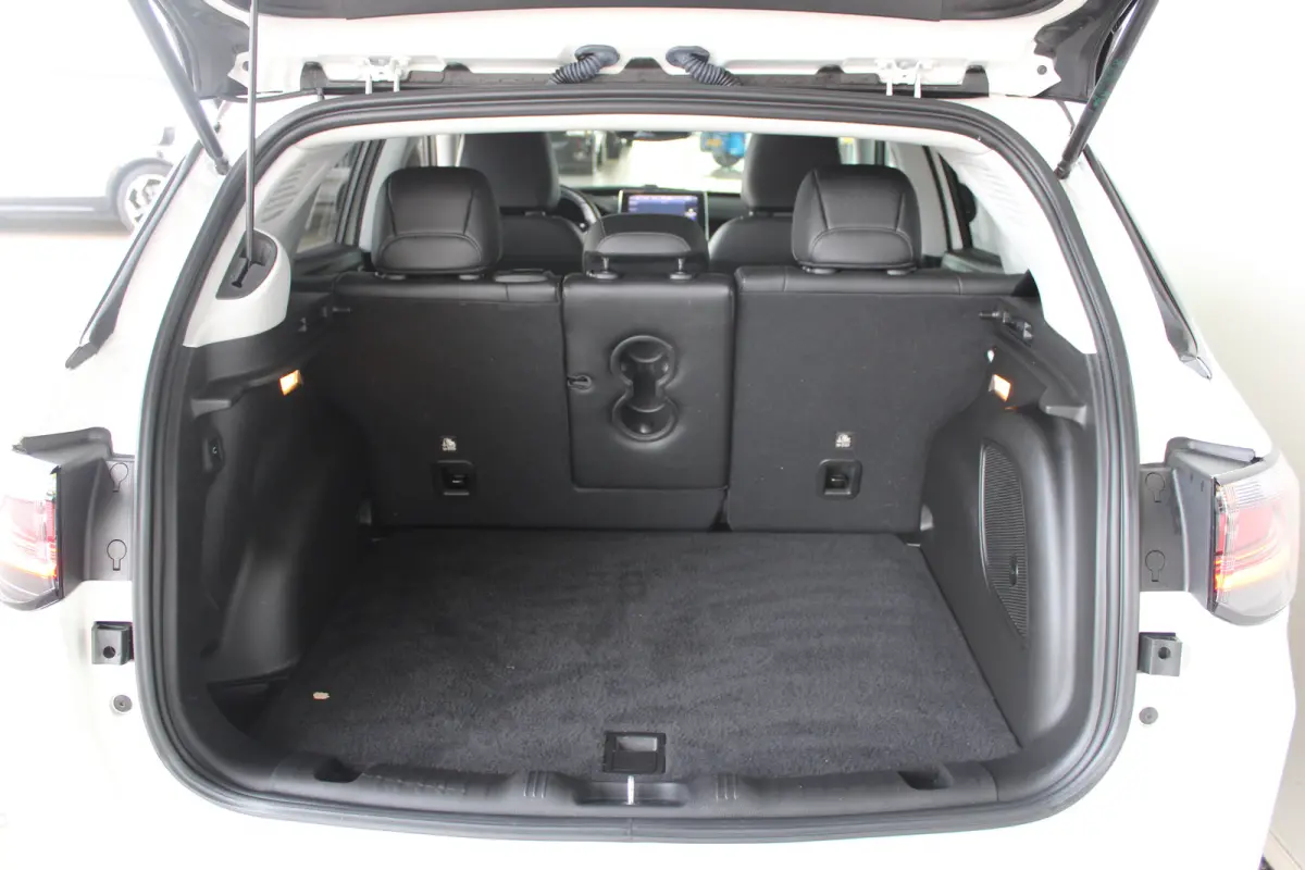1.5T e-Hybrid S | Lederen bekleding | Schuif-kanteldak | Premium audio | Camera | Navigatie