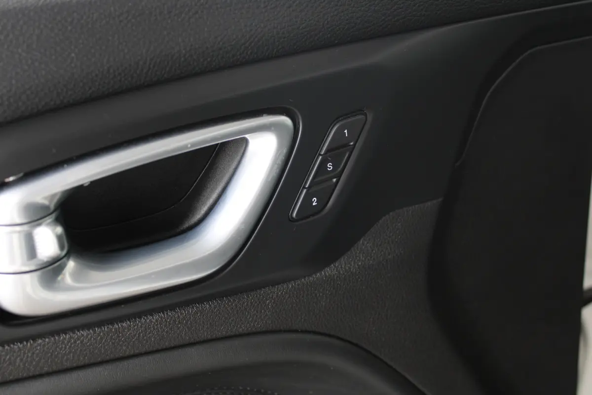 1.5T e-Hybrid S | Lederen bekleding | Schuif-kanteldak | Premium audio | Camera | Navigatie