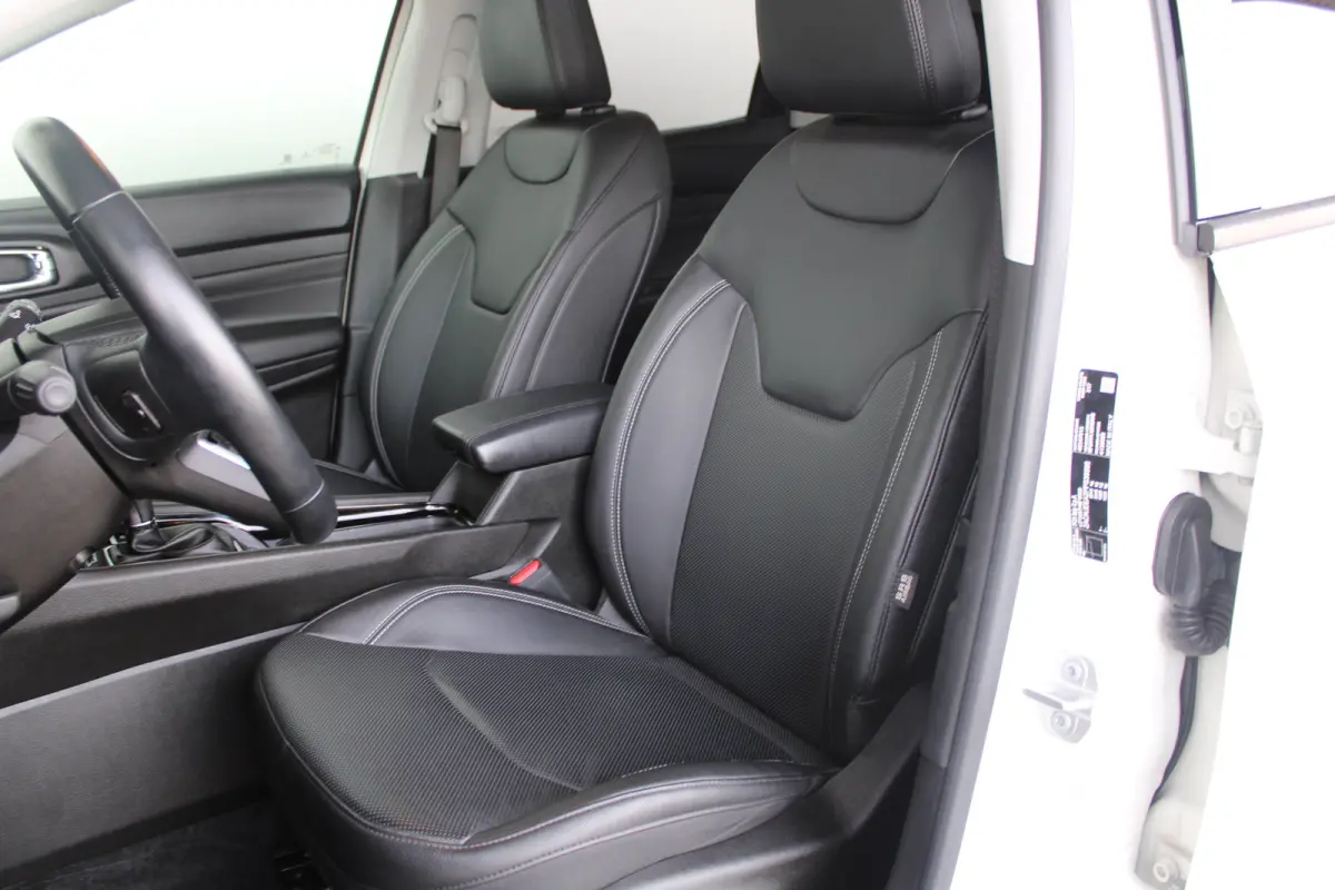 1.5T e-Hybrid S | Lederen bekleding | Schuif-kanteldak | Premium audio | Camera | Navigatie