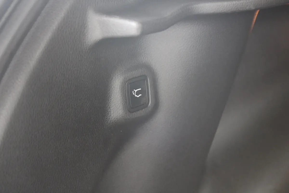 1.5T e-Hybrid S | Lederen bekleding | Schuif-kanteldak | Premium audio | Camera | Navigatie