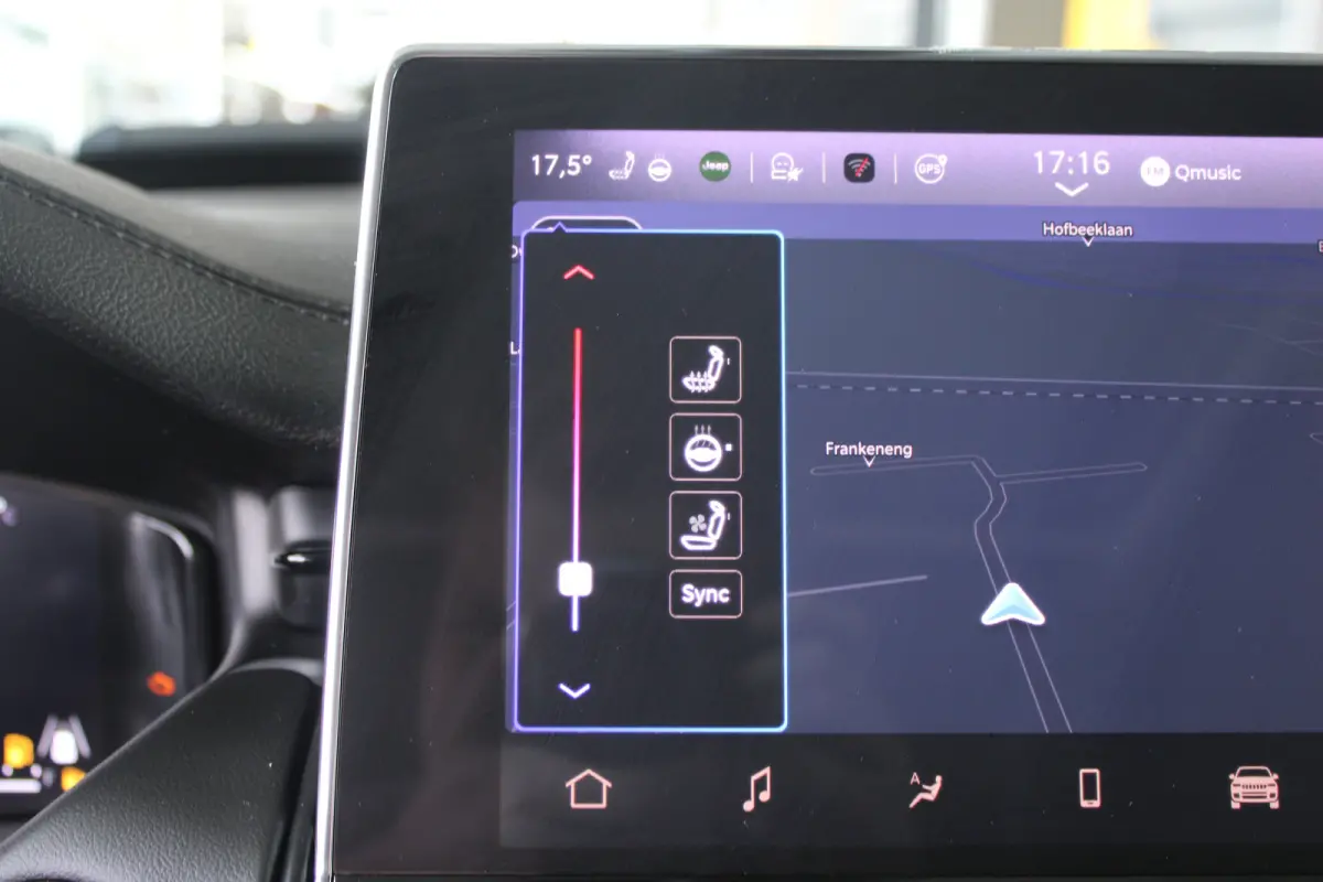1.5T e-Hybrid S | Lederen bekleding | Schuif-kanteldak | Premium audio | Camera | Navigatie