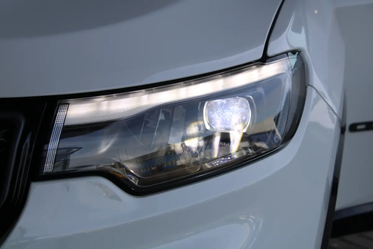 1.5T e-Hybrid S | Lederen bekleding | Schuif-kanteldak | Premium audio | Camera | Navigatie