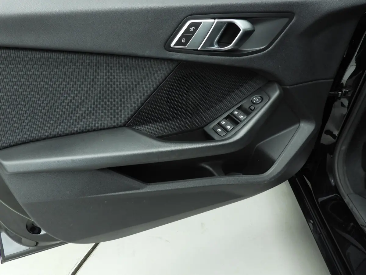 218i | LED | Navigatie | Schuifdak | Clima | PDC | Cruise controle | DAB | Alu 17 inch