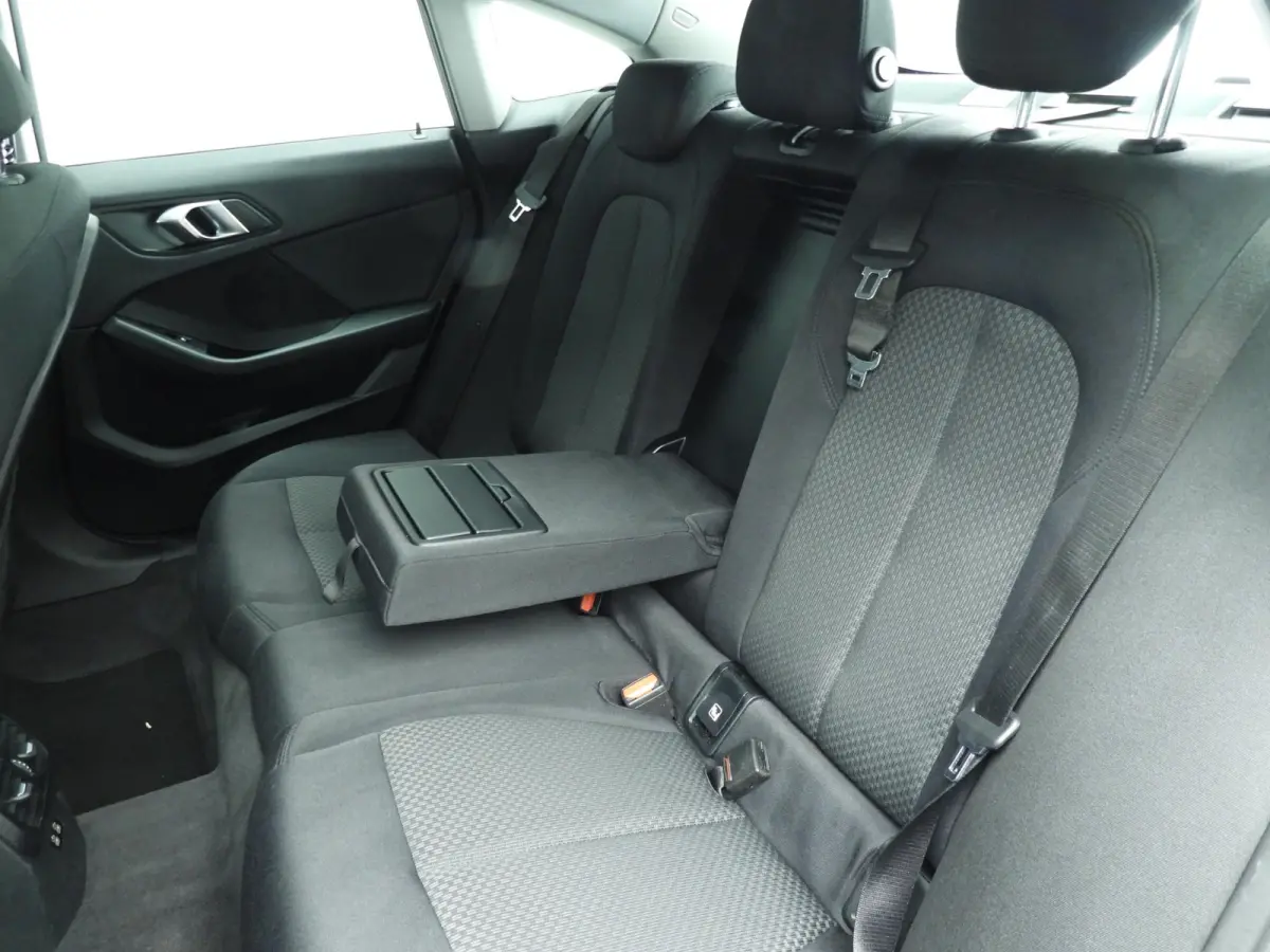 218i | LED | Navigatie | Schuifdak | Clima | PDC | Cruise controle | DAB | Alu 17 inch
