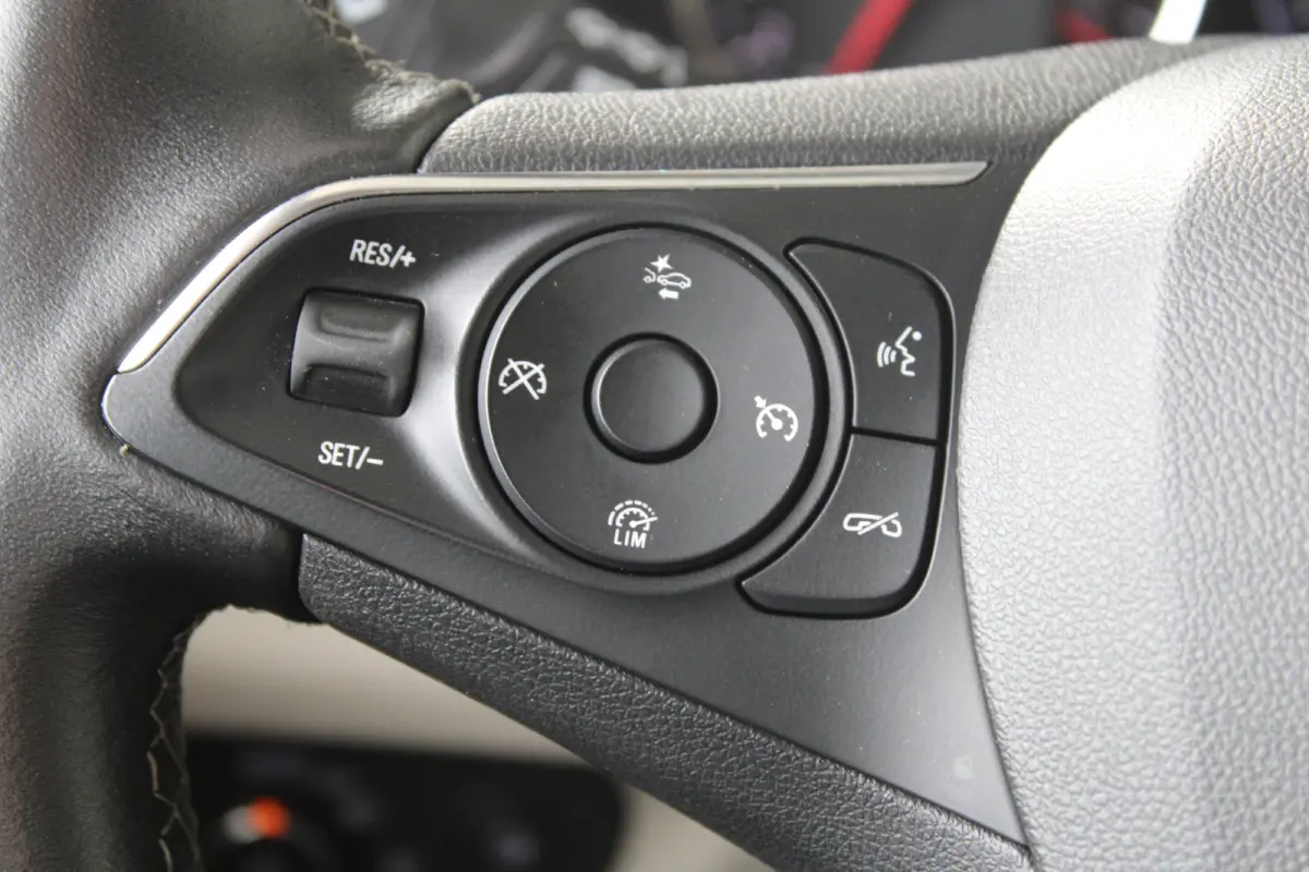 1.5 Turbo EcoTec Innovation | Afneembare trekhaak | Elektronische achterklep | Climate control | Matrix Led |