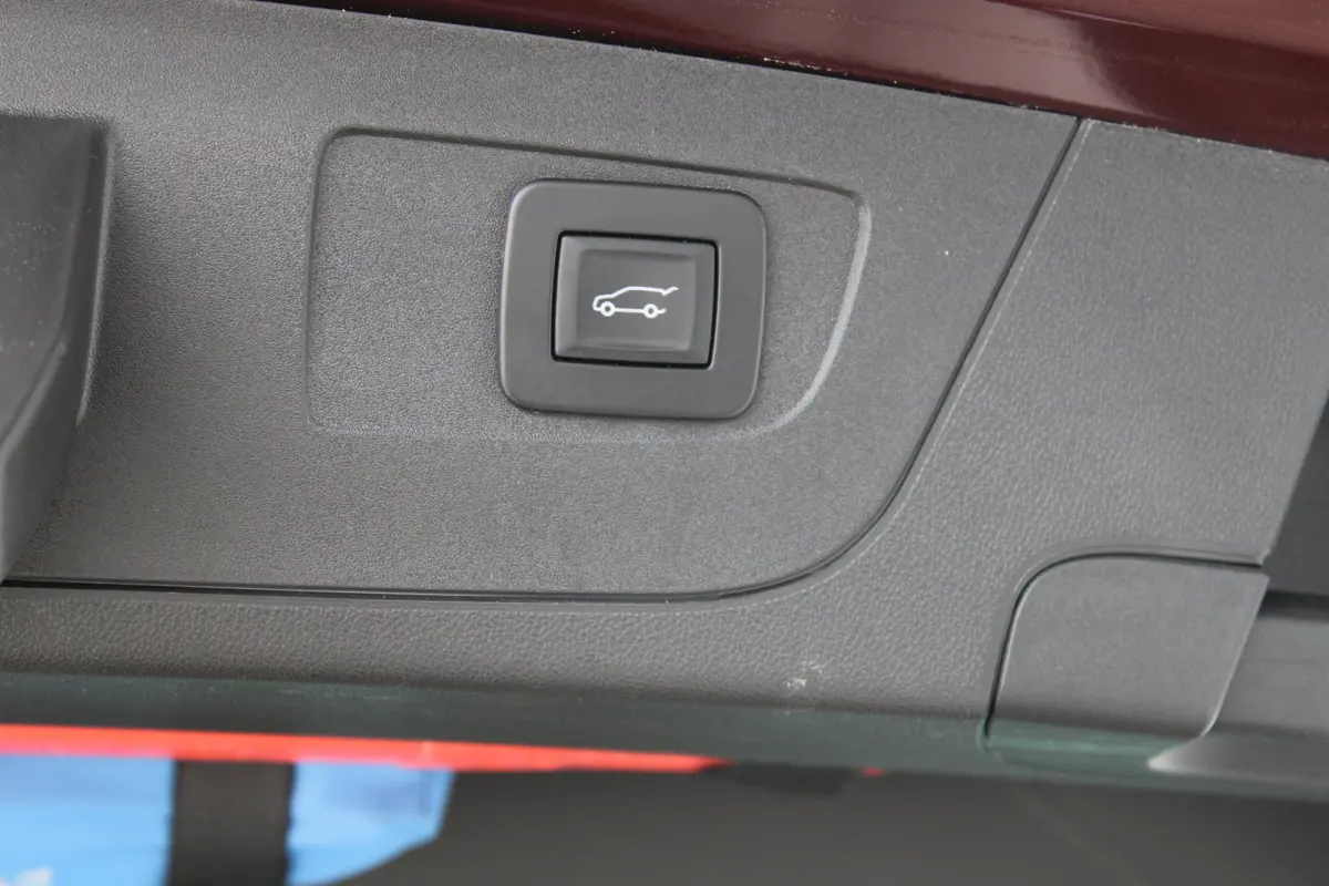 1.5 Turbo EcoTec Innovation | Afneembare trekhaak | Elektronische achterklep | Climate control | Matrix Led |