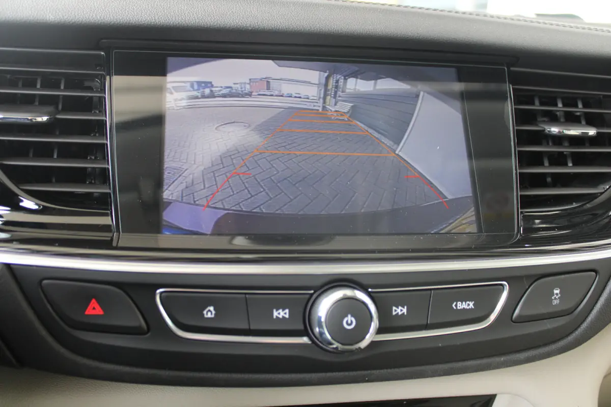 1.5 Turbo EcoTec Innovation | Afneembare trekhaak | Elektronische achterklep | Climate control | Matrix Led |