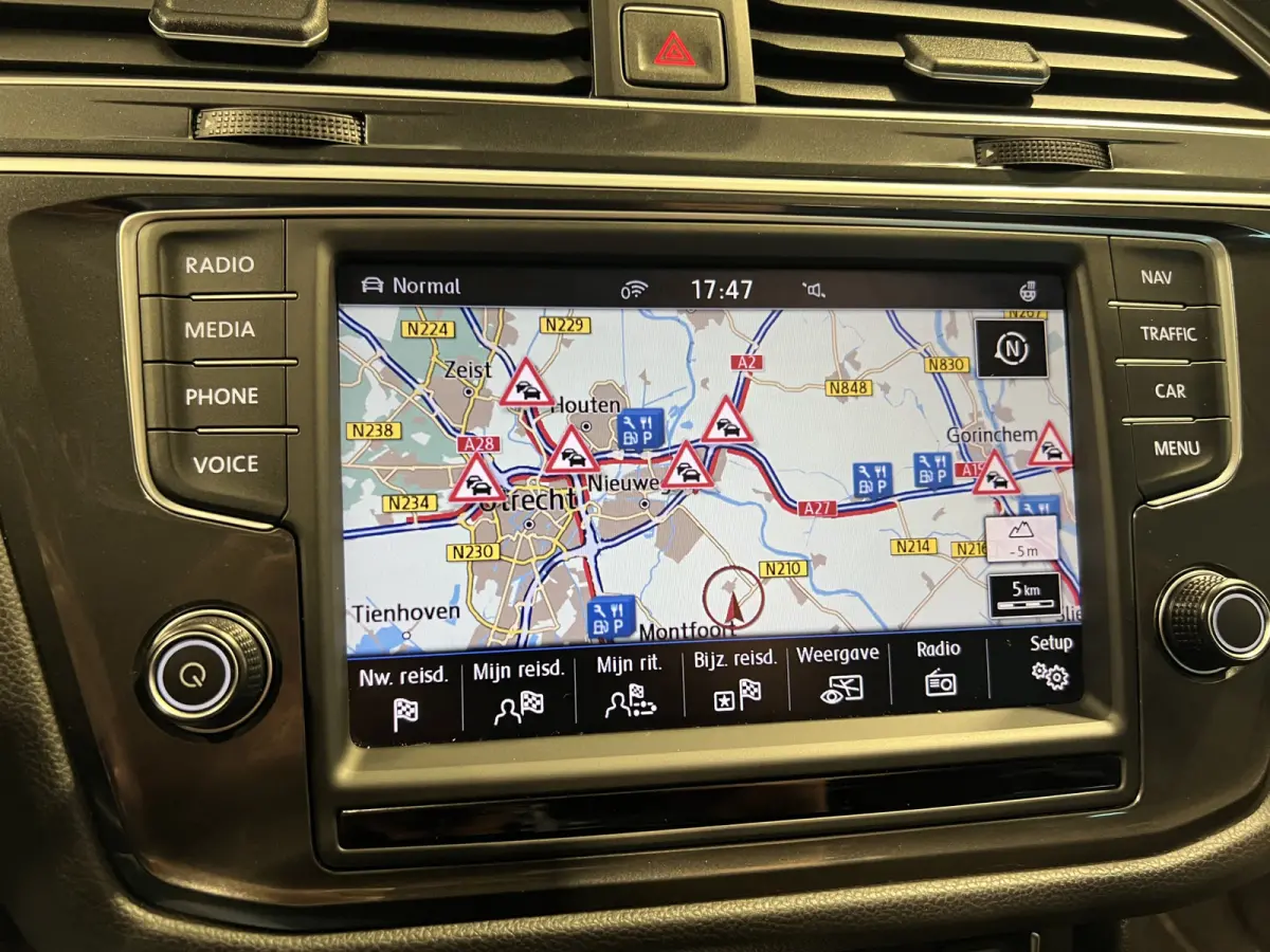 2.0 TSI 4Motion Highline | Navigatie/Android/Apple Carplay | LMV 19" | Voorstoelen + stuur verwarmd | Cruise Control Adaptief | Lederen Bekleding | Elek. Panorama dak |