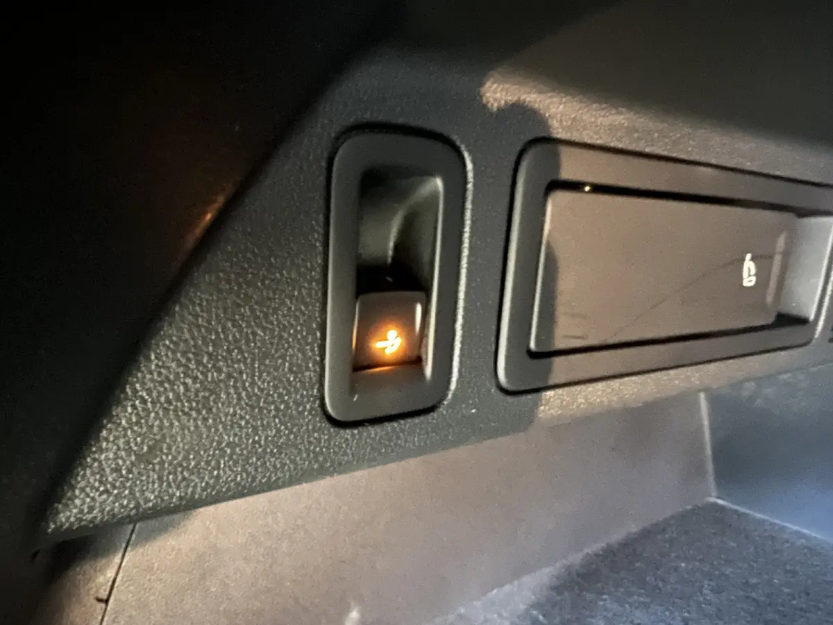 2.0 TSI 4Motion Highline | Navigatie/Android/Apple Carplay | LMV 19" | Voorstoelen + stuur verwarmd | Cruise Control Adaptief | Lederen Bekleding | Elek. Panorama dak |