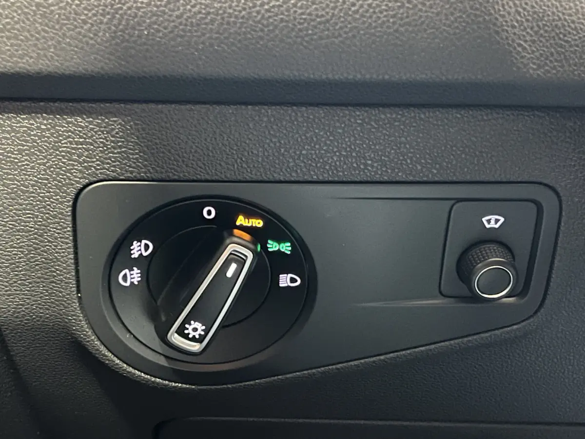 2.0 TSI 4Motion Highline | Navigatie/Android/Apple Carplay | LMV 19" | Voorstoelen + stuur verwarmd | Cruise Control Adaptief | Lederen Bekleding | Elek. Panorama dak |