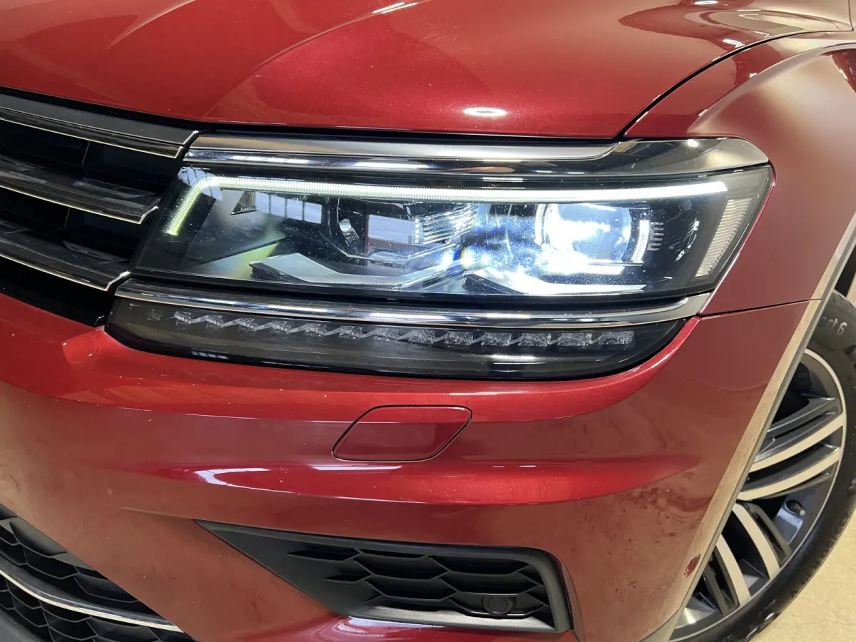 2.0 TSI 4Motion Highline | Navigatie/Android/Apple Carplay | LMV 19" | Voorstoelen + stuur verwarmd | Cruise Control Adaptief | Lederen Bekleding | Elek. Panorama dak |