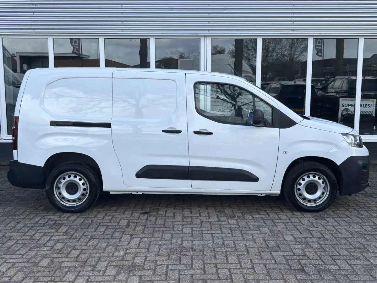 1.5 BlueHDI Club XL L2 | Apple Carplay | Navi | Cruise | Airco