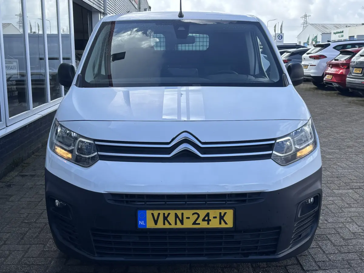 1.5 BlueHDI Club XL L2 | Apple Carplay | Navi | Cruise | Airco
