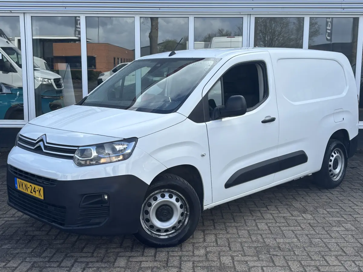 1.5 BlueHDI Club XL L2 | Apple Carplay | Navi | Cruise | Airco