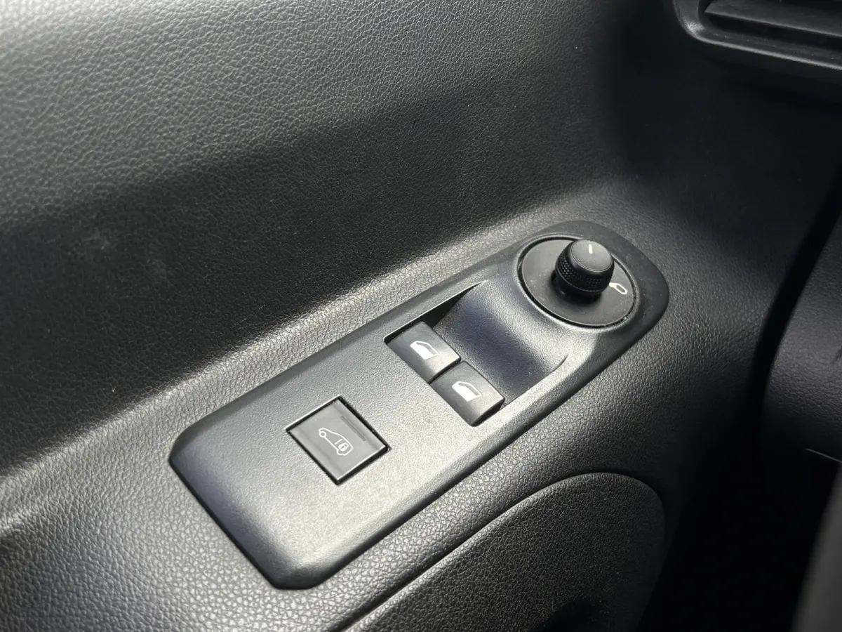 1.5 BlueHDI Club XL L2 | Apple Carplay | Navi | Cruise | Airco