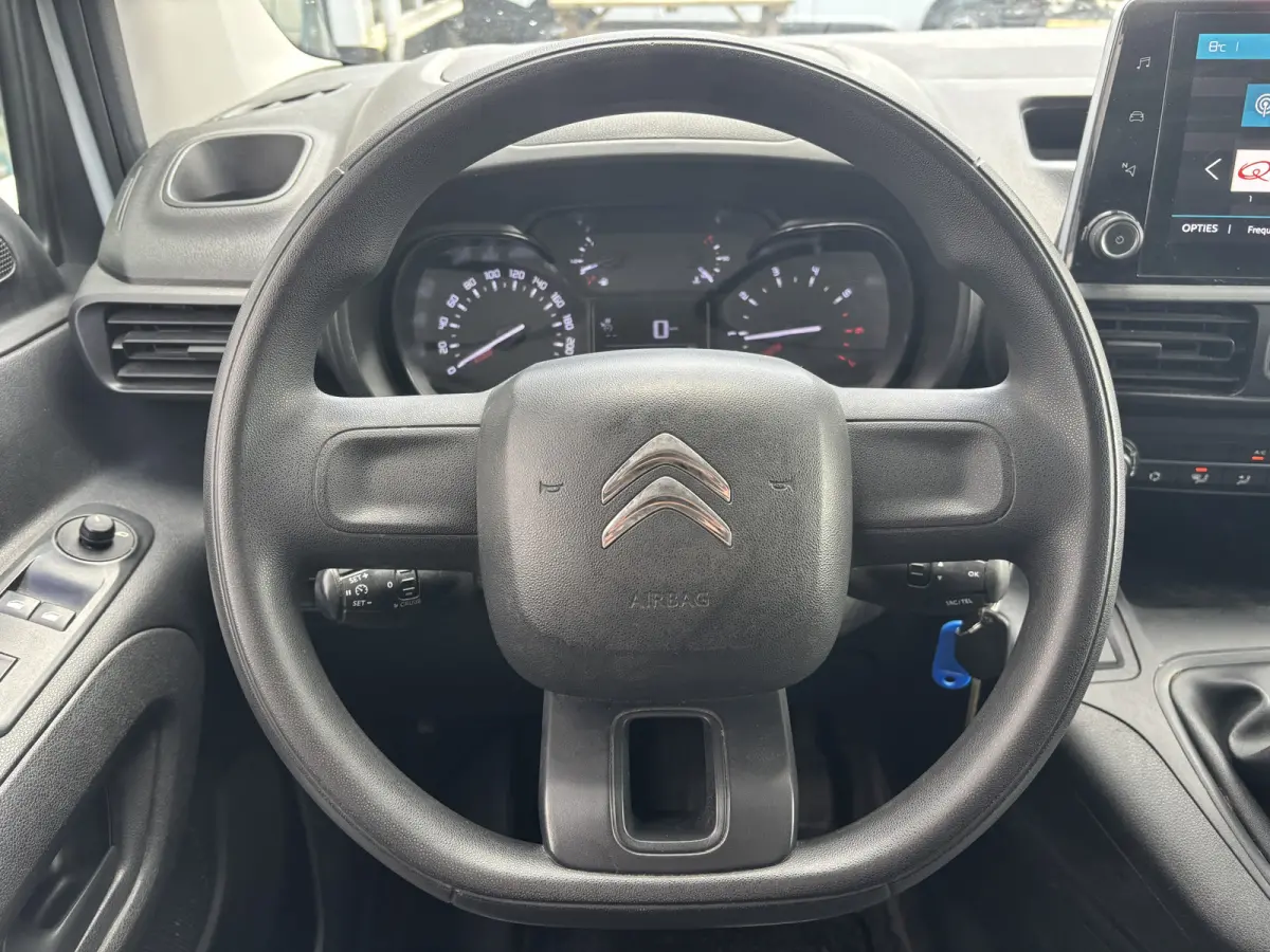 1.5 BlueHDI Club XL L2 | Apple Carplay | Navi | Cruise | Airco