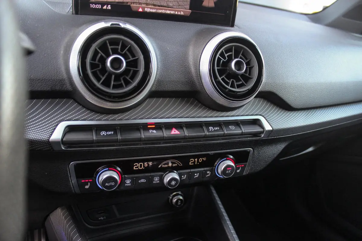 30 TFSI S Edition S-Line | 1e eigenaar | NL auto | 18 inch | LED | Camera | Sport | Cruise control | Sound system | Sfeerverlichting | Stoelverwarming | Climate control |