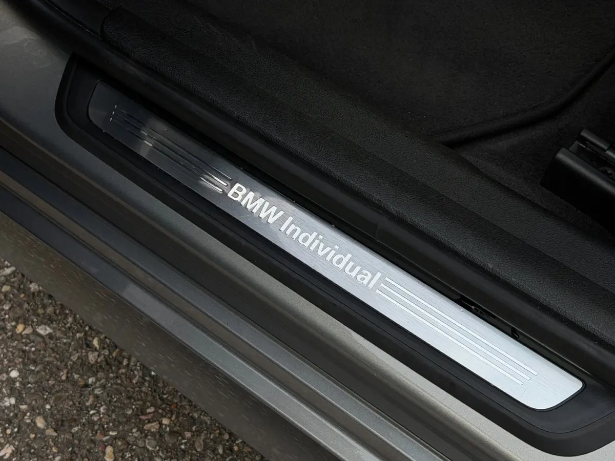 330i Individual Edition Oxidgrau Pano