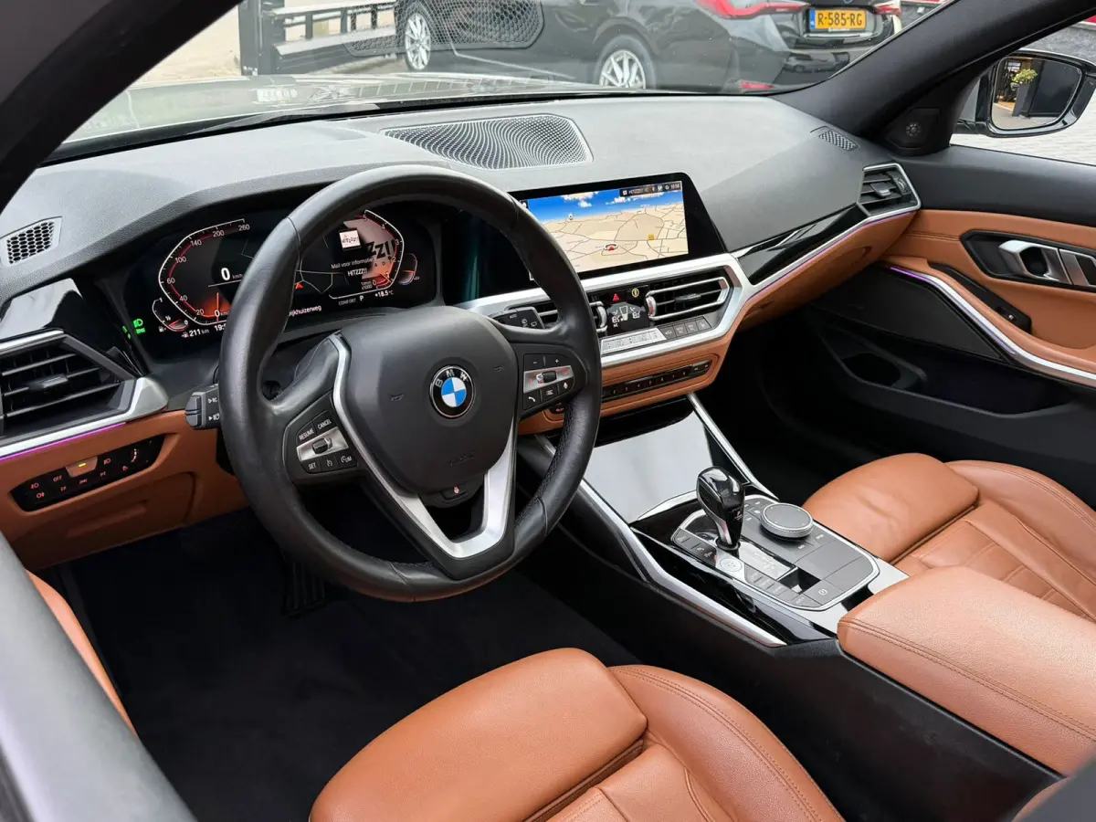 330i Individual Edition Oxidgrau Pano